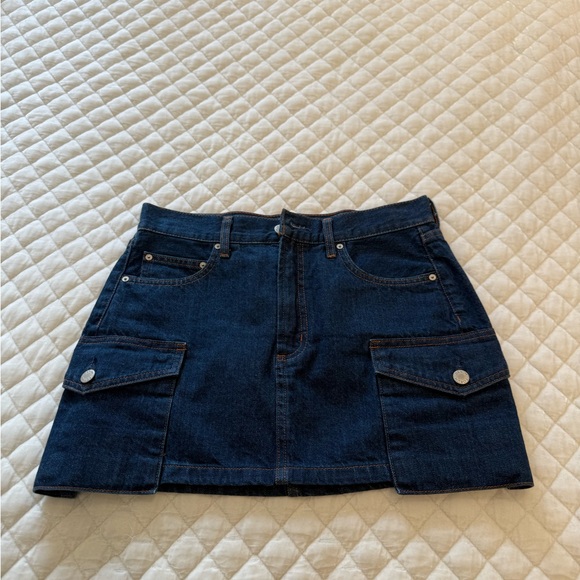 Denim Forum Dresses & Skirts - Denim Forum 90’s Mid-Rise Cargo Mini Skirt